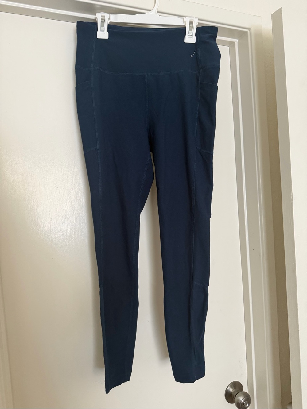 Mondetta Navy Blue Leggings with Side Pockets